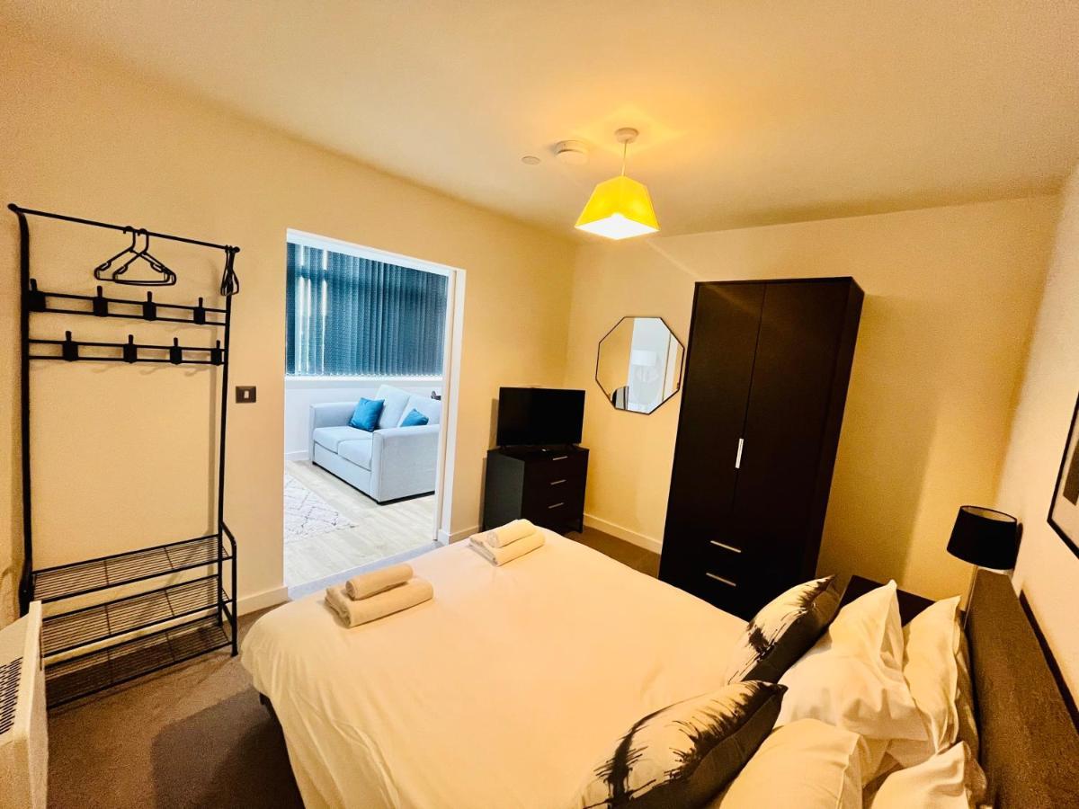 Fully Equipped One Bedroom Apartment Near Old Trafford Stadium! Манчестер Экстерьер фото