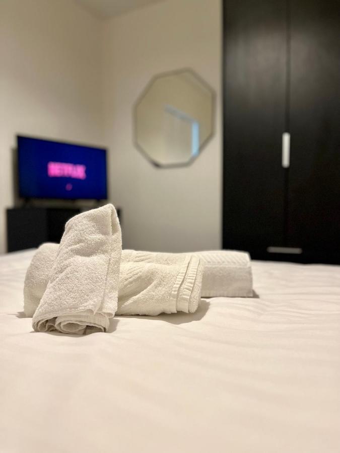 Fully Equipped One Bedroom Apartment Near Old Trafford Stadium! Манчестер Экстерьер фото